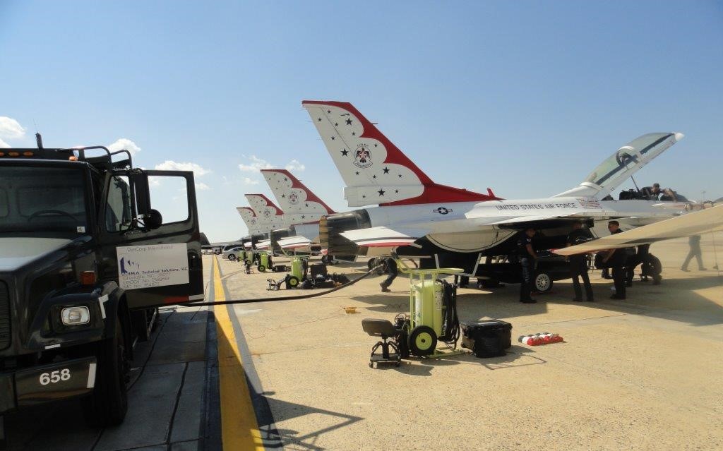 Refueling the USAF Thunderbirds at JB Andrews Air Show